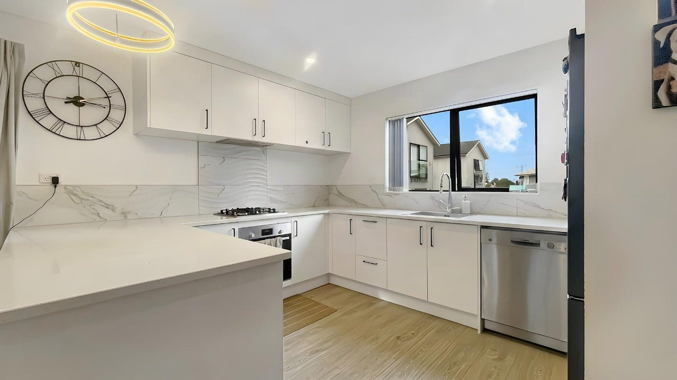14A Kelwyn Road, Kelston, Auckland - Carousel 2