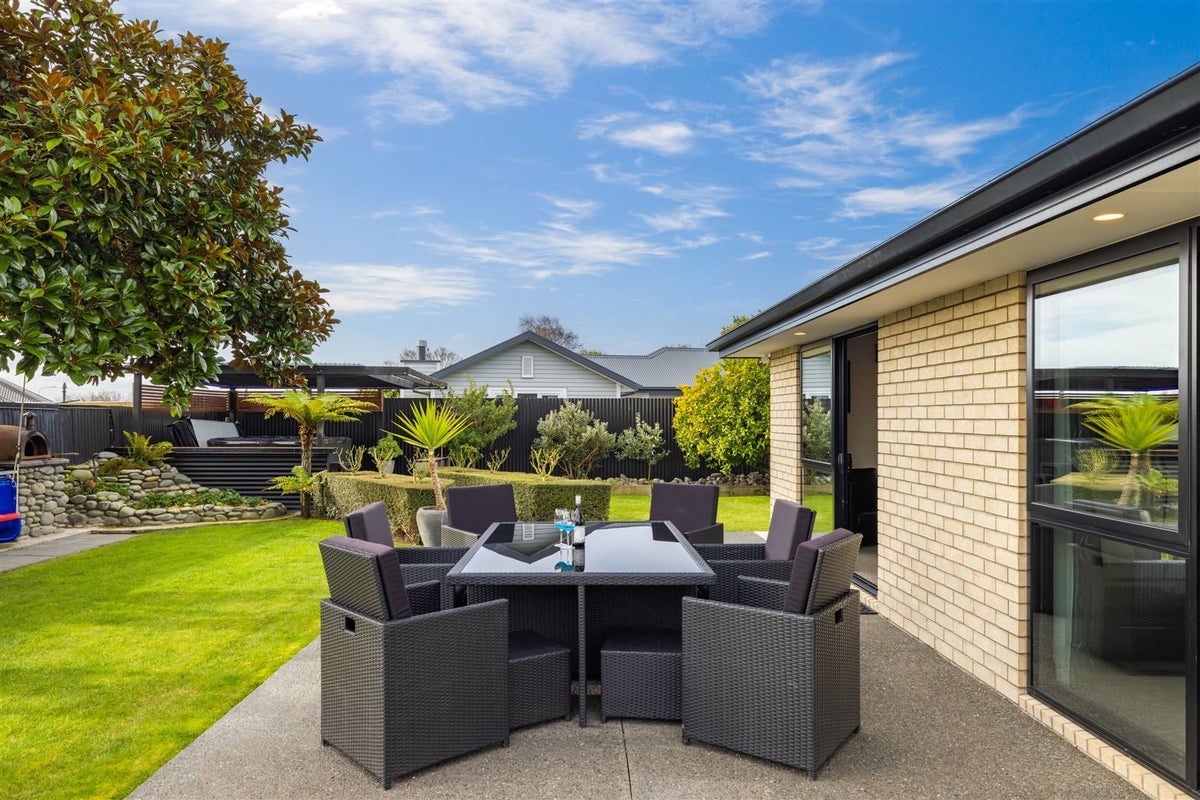 409 Breezes Road, Aranui, Christchurch - Carousel 2