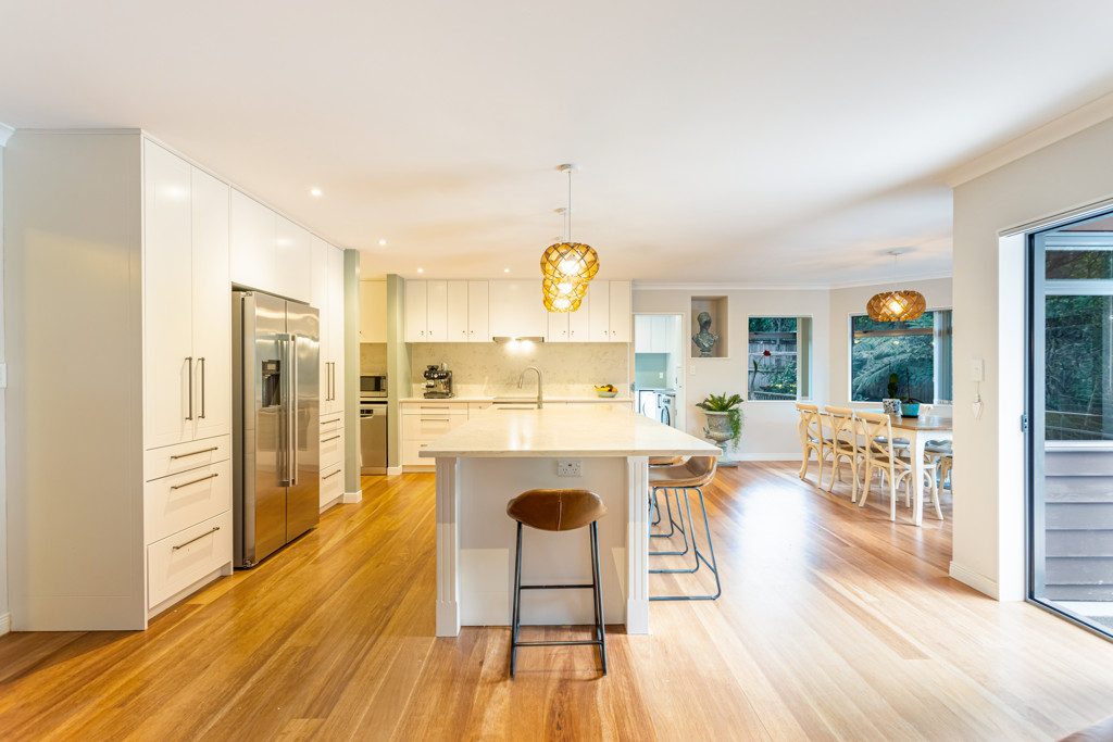 12 Greenwoods Close, Titirangi, Auckland - Carousel 1