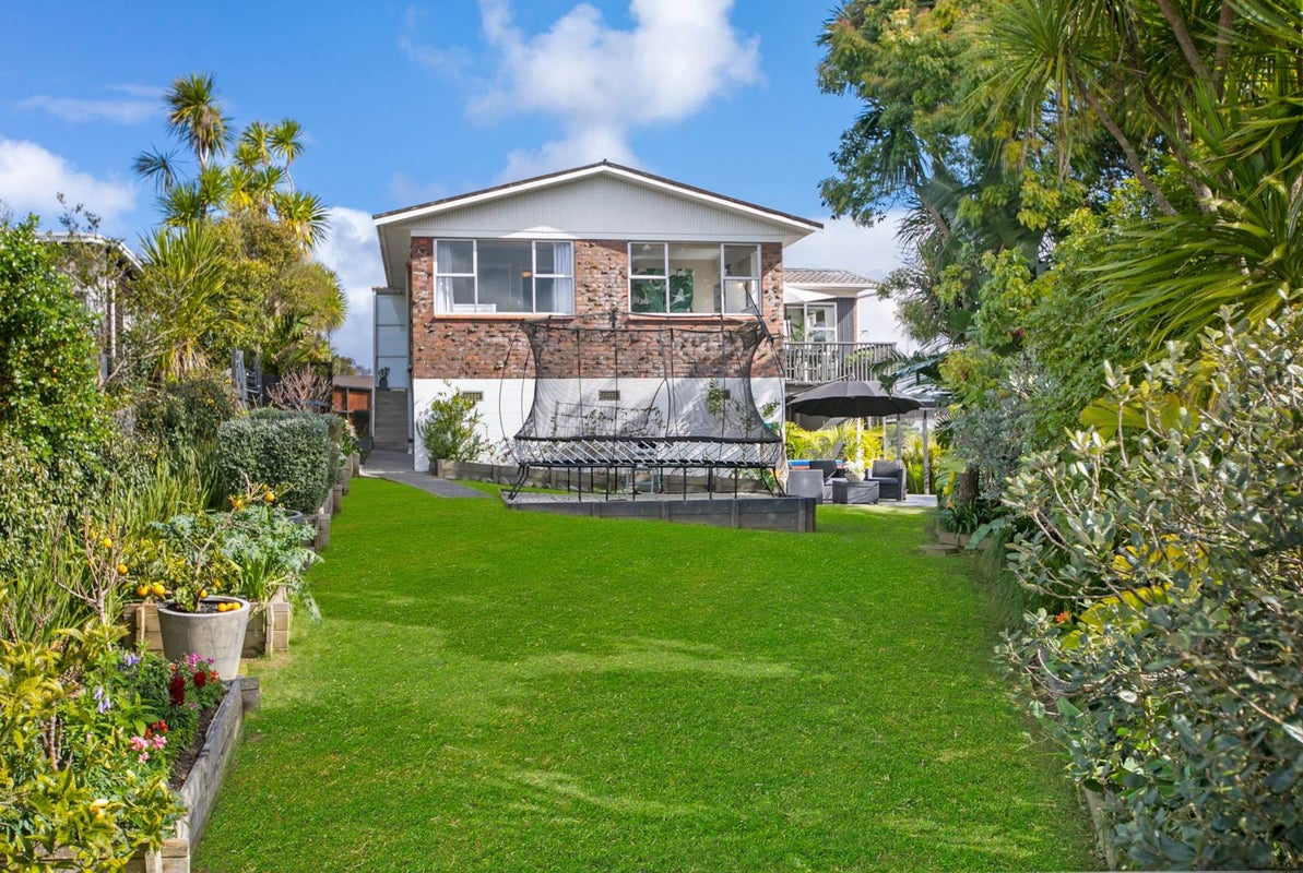 46 Ripon Crescent, Meadowbank, Auckland - Carousel 2