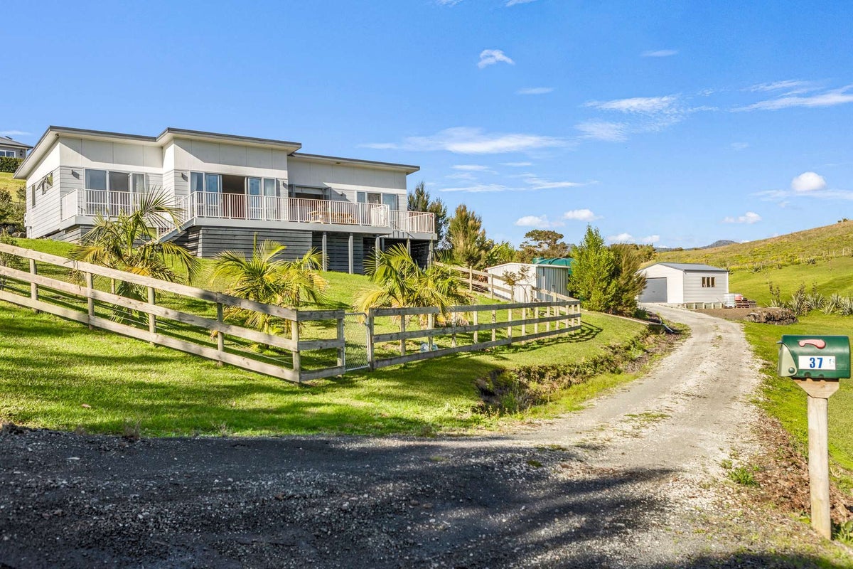 37 Okahu Downs Drive, Kaitaia, Kaitaia - Carousel 1