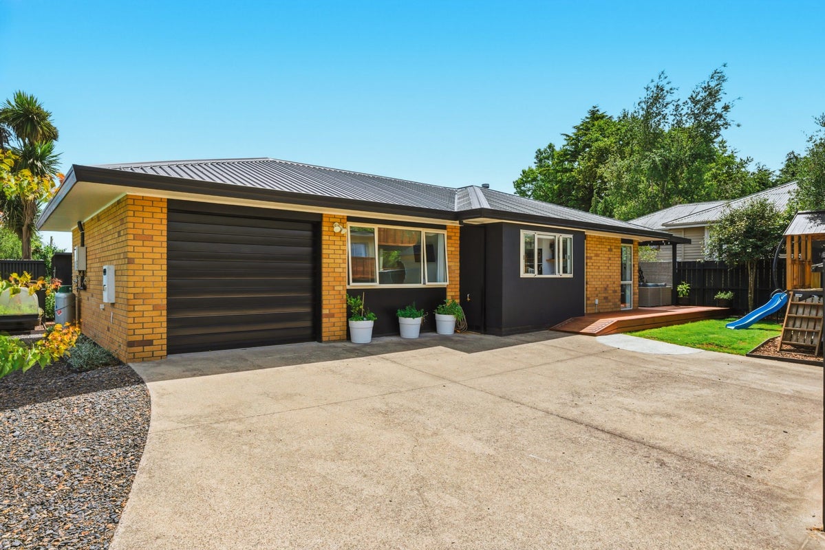 2/15 Kotare Street, Hilltop, Taupo - Carousel 2