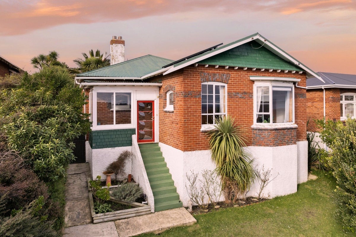 23 Minto Street, Andersons Bay, Dunedin - Carousel 1