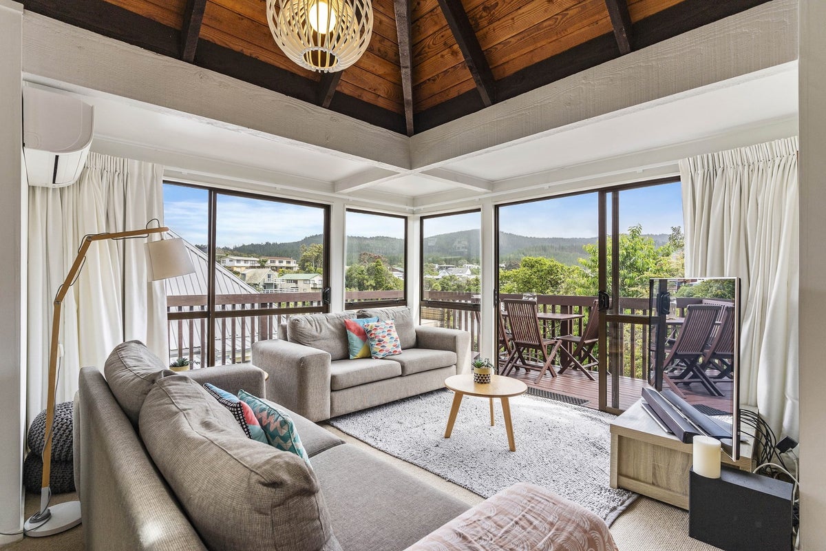 6/104 The Grove, Onemana, Whangamata - Carousel 2
