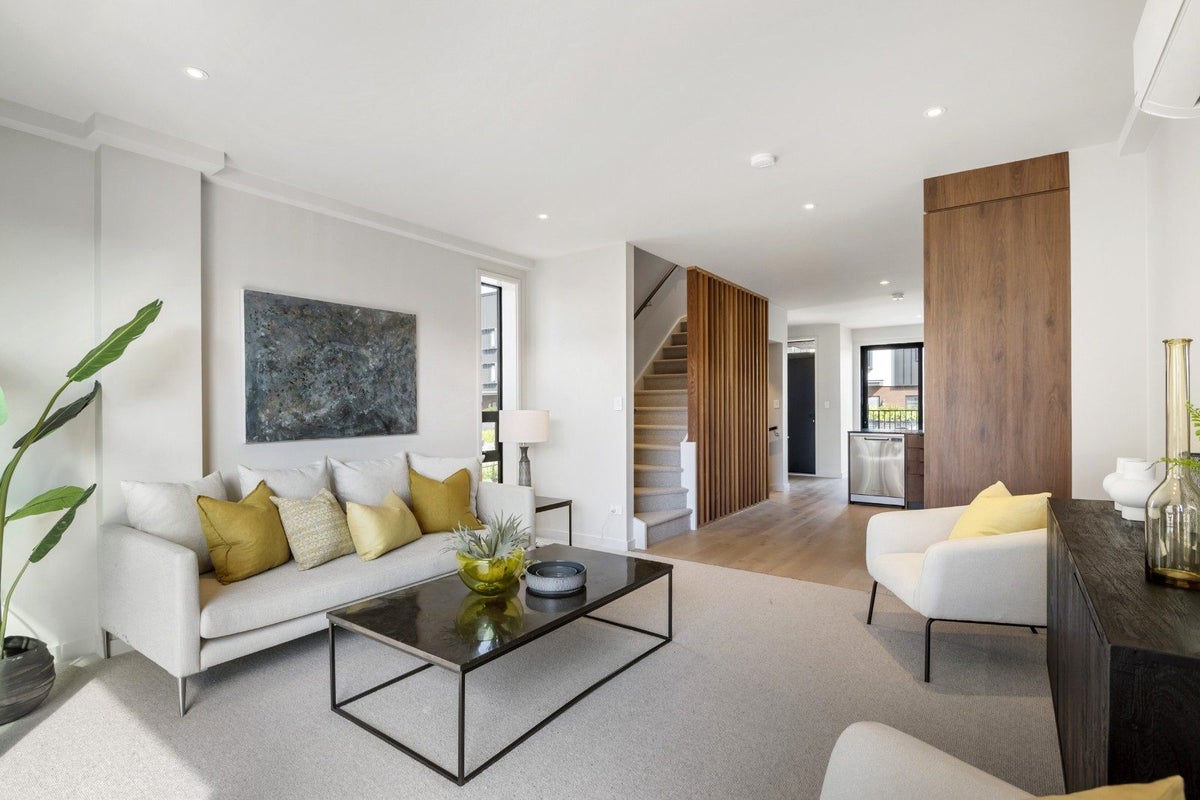 9A Windlass Street, Long Bay, Auckland - Carousel 2