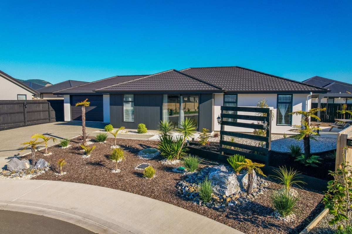 31 Lampton Street, Appleby, Richmond - Carousel 1