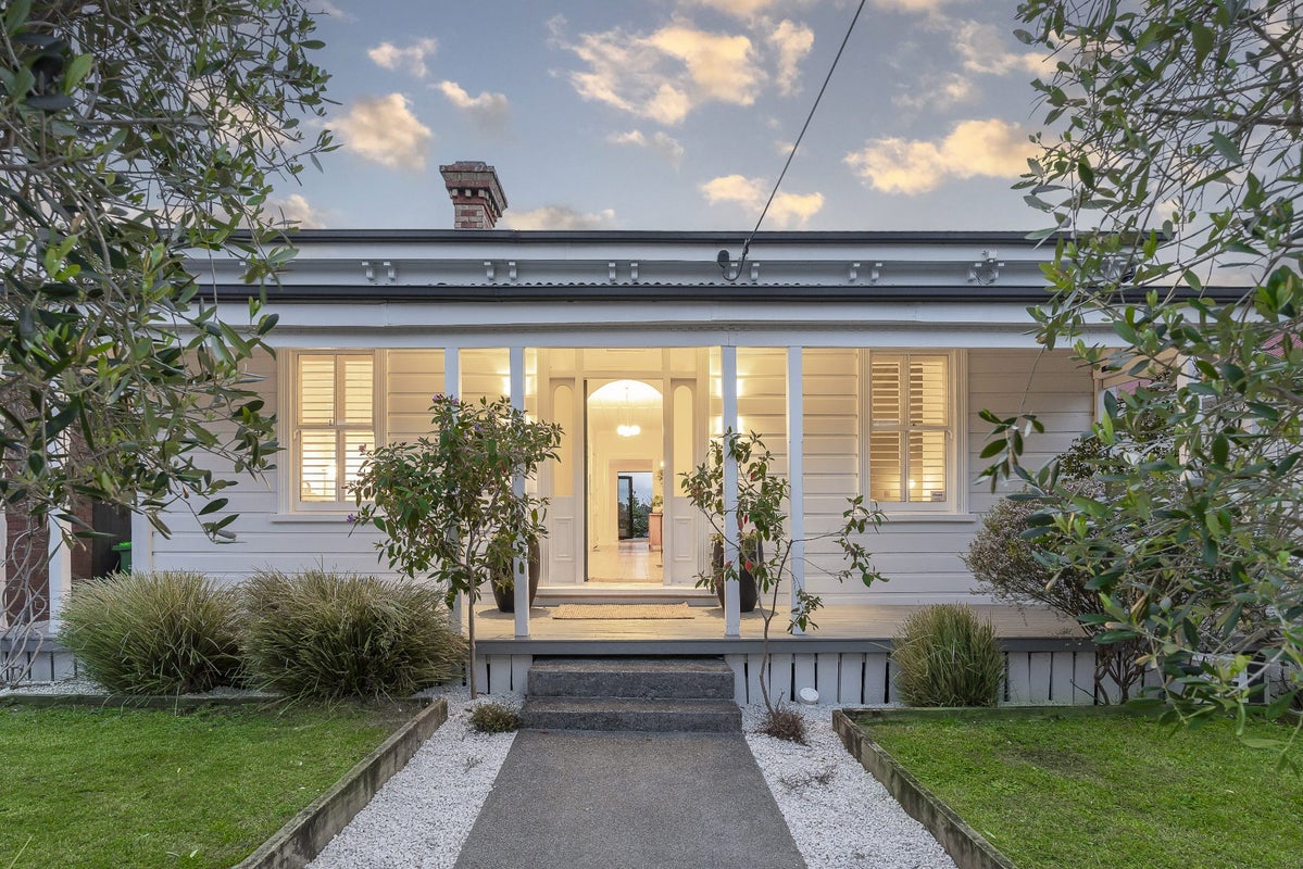 2 Kingsland Avenue, Kingsland, Auckland City, Auckland - Carousel 1