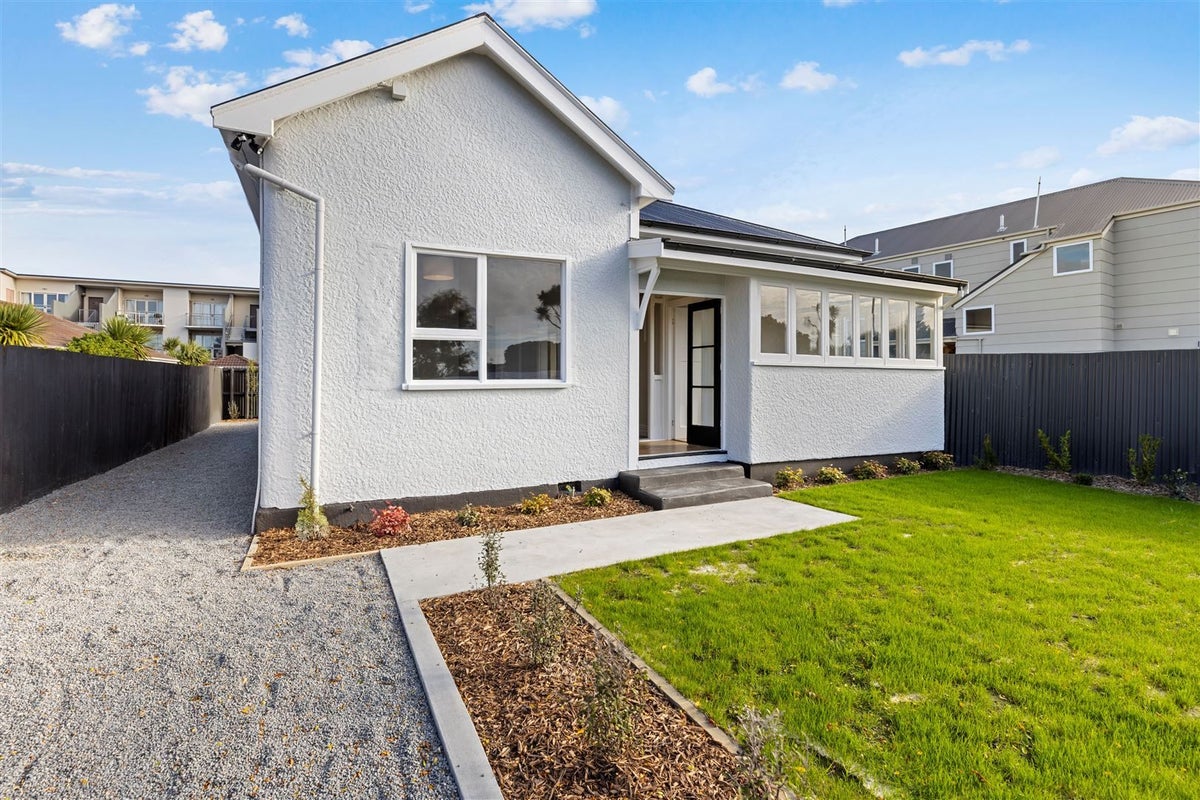 7/16 Grenville Street, Waltham, Christchurch - Carousel 1