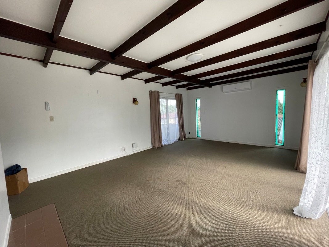 60B Te Atatu Road, Te Atatu South, Auckland - Carousel 2