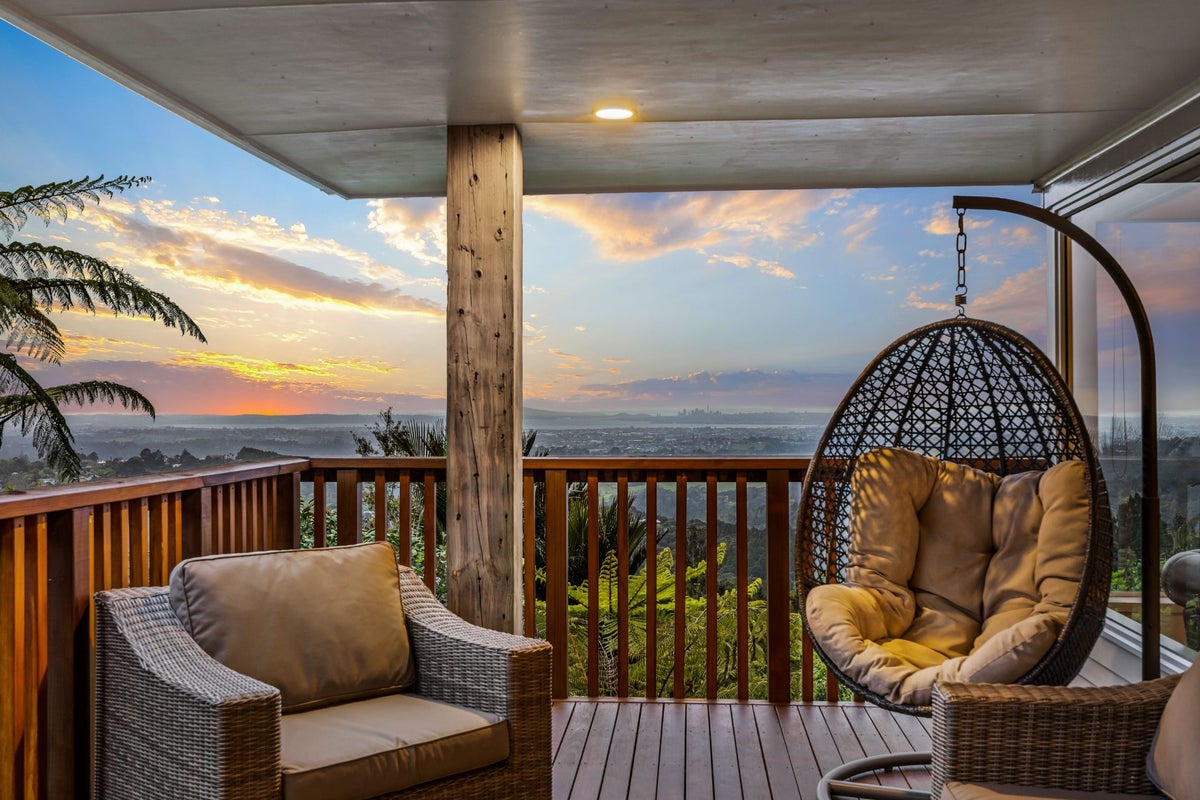 875 Scenic Drive, Swanson, Waitakere City, Auckland - Carousel 1