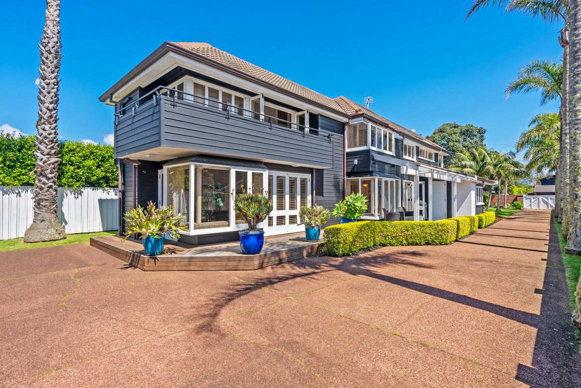 31 Milford Road, Milford, Auckland - Carousel 1