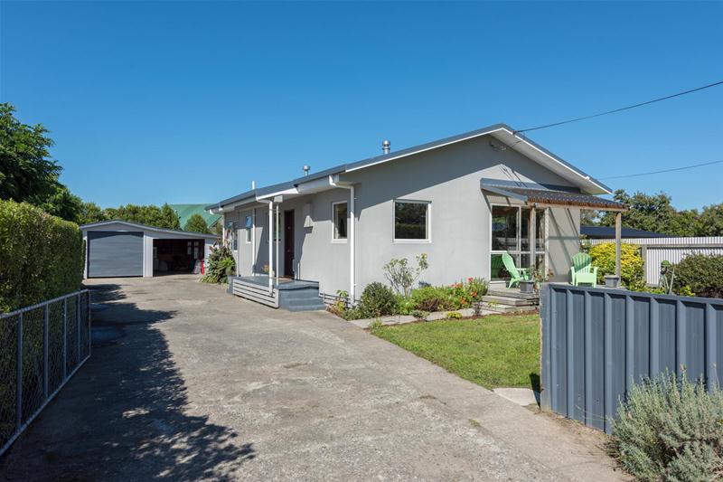 5 Gee Street, Renwick - Carousel 1