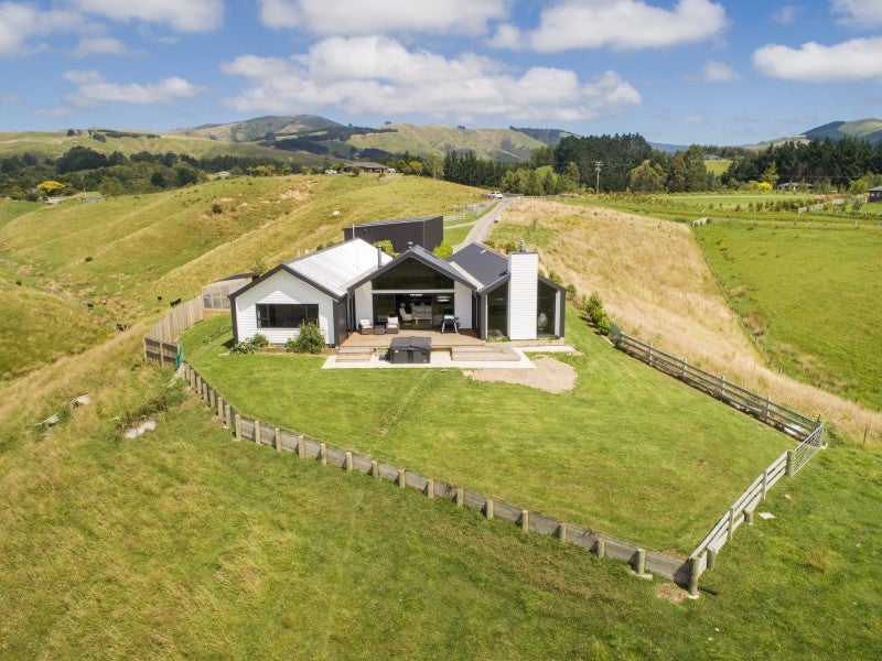 223 Kahuterawa Road, Linton, Palmerston North - Carousel 1