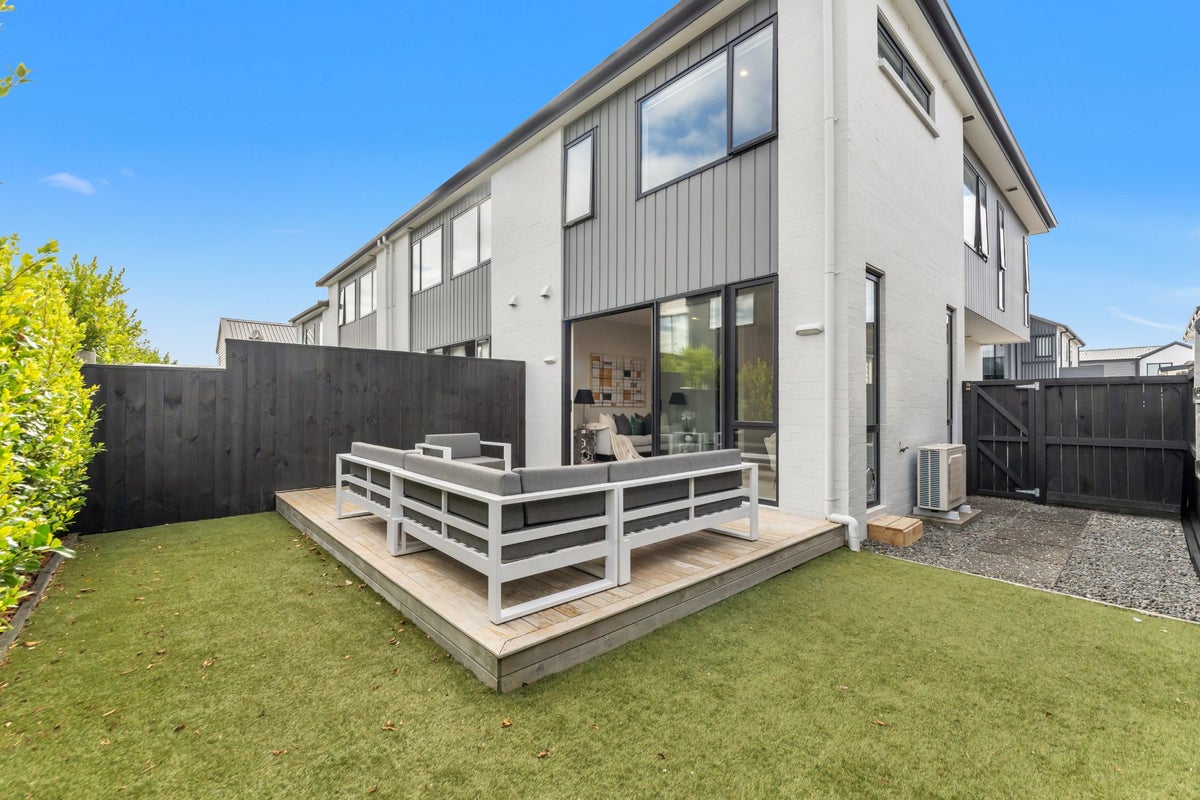 2A Treloar Crescent, Hobsonville, Auckland - Carousel 2