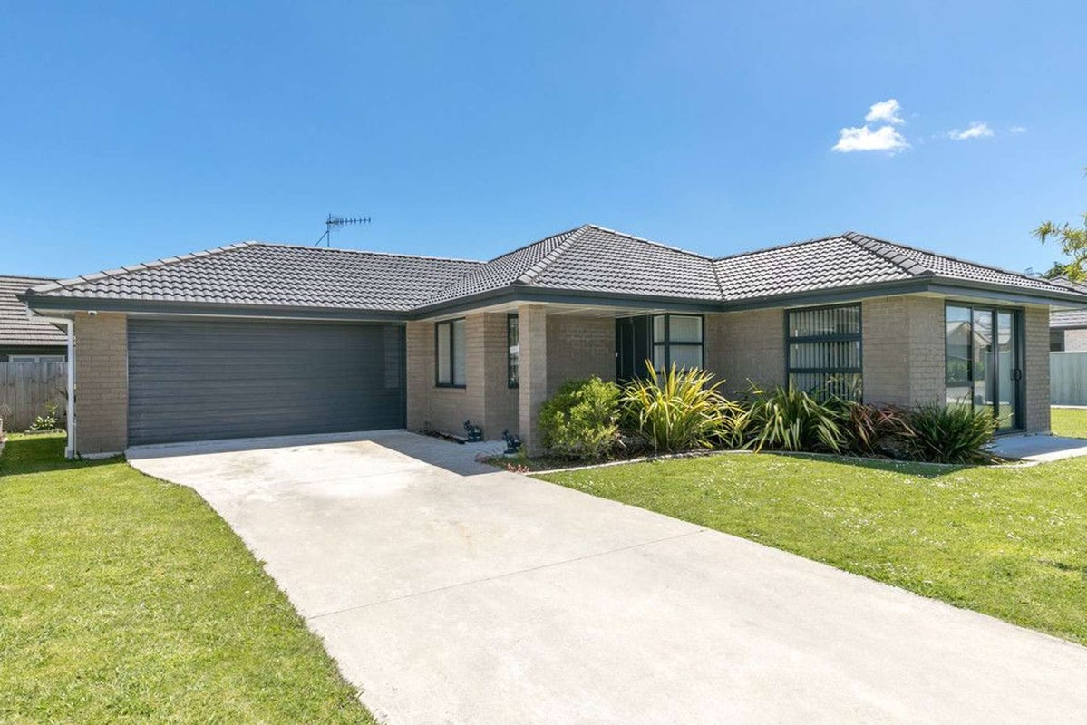 12 Astor Avenue, Dinsdale, Hamilton - Carousel 2