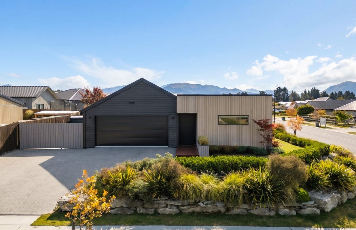 12 Pounamu avenue, Wanaka, Queenstown - Carousel 1