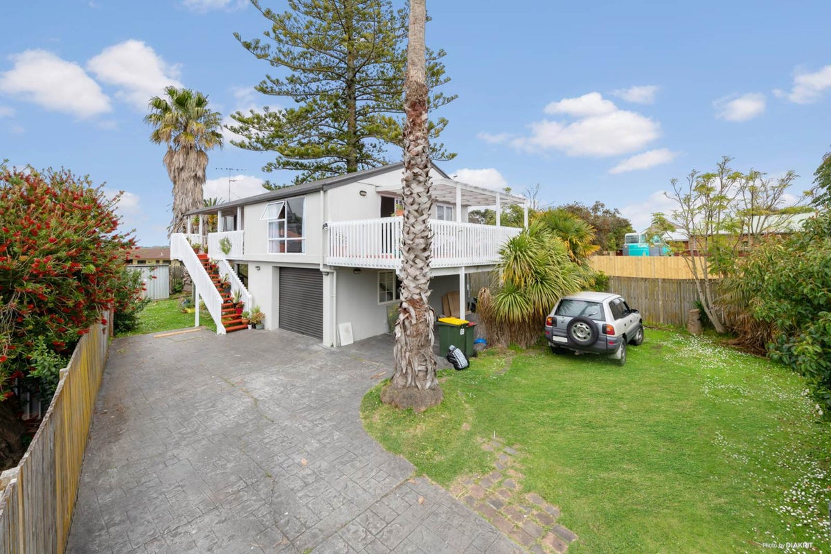2/23 Beihlers Road, Weymouth, Auckland - Carousel 1