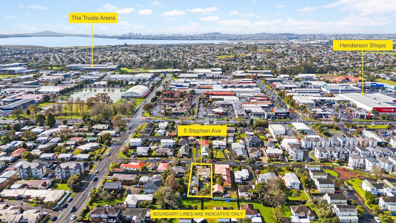 5 Stephen Avenue, Henderson, Auckland - Carousel 1