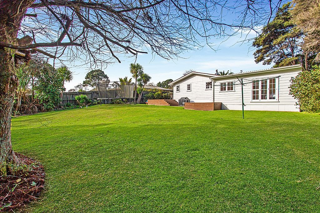 86 Waitakere Road, Henderson - Carousel 1
