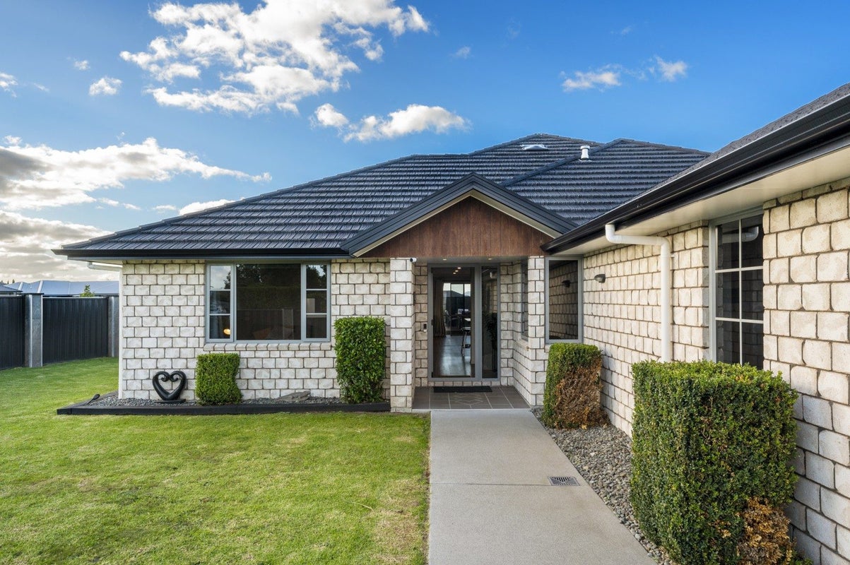 1 Garvan Glen, Pyes Pa, Tauranga - Carousel 2