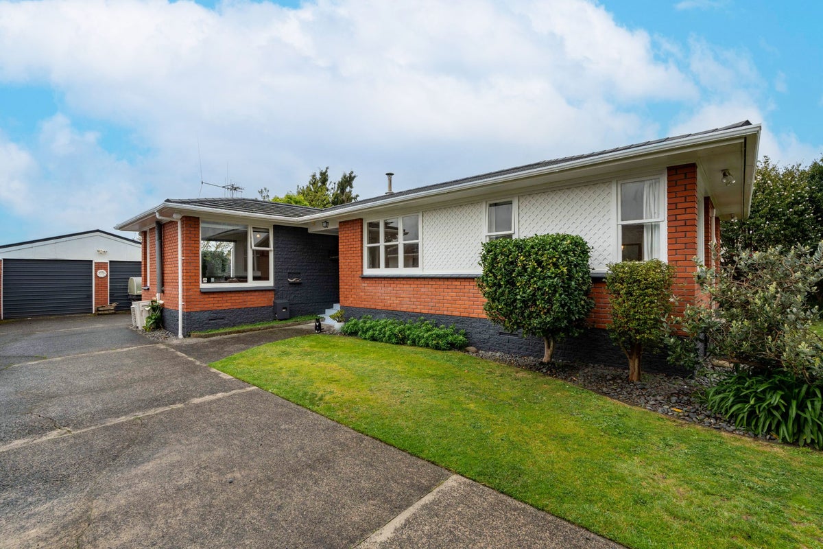 16 Kensington Place, Fairfield, Hamilton - Carousel 21