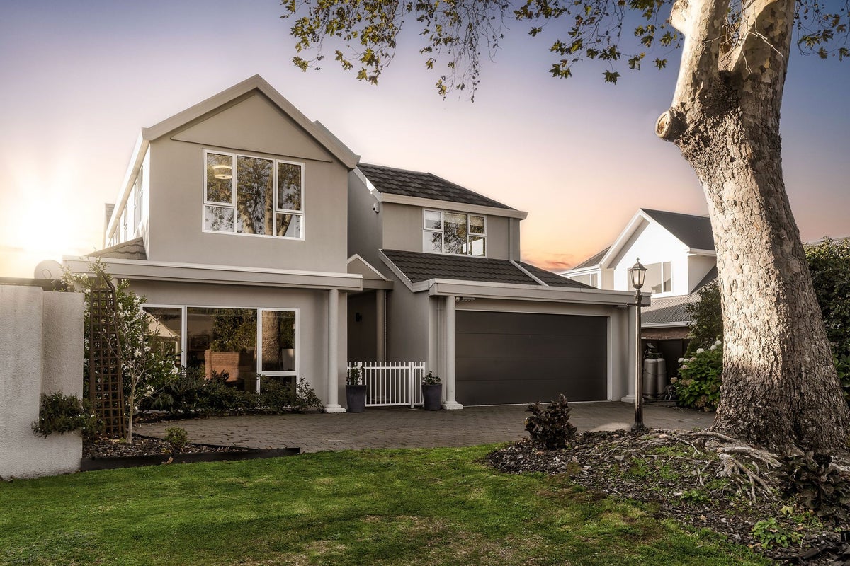 28 Witbrock Crescent, Burnside, Christchurch - Carousel 2