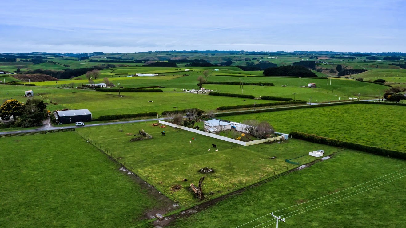 130 Ohangai Road, Hawera - Carousel 2