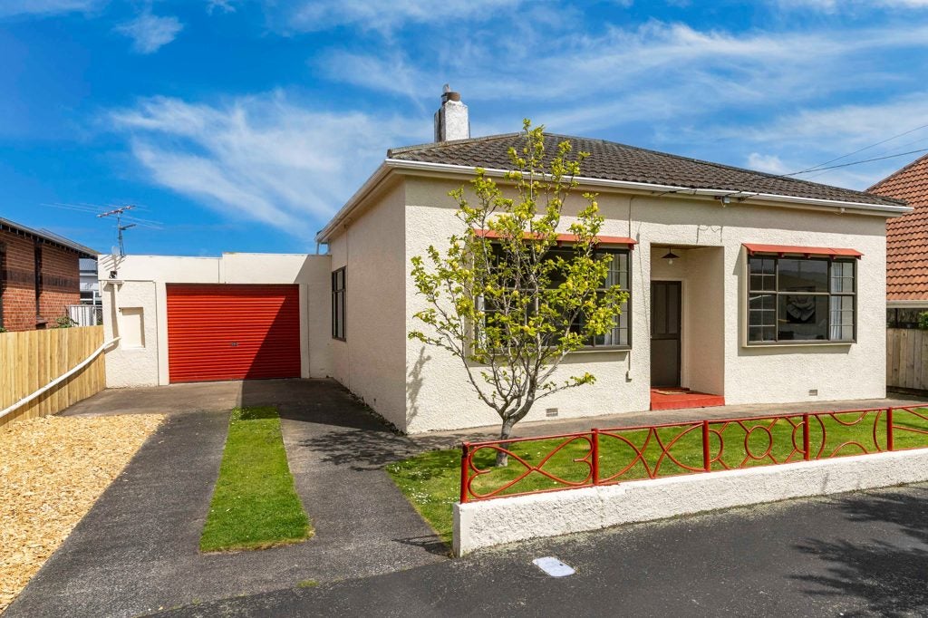 16 Ajax Street, Saint Kilda, Dunedin - Carousel 1