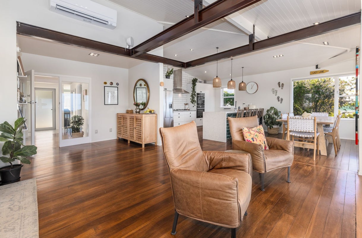 86 Seaview Road, Paraparaumu Beach, Paraparaumu - Carousel 2