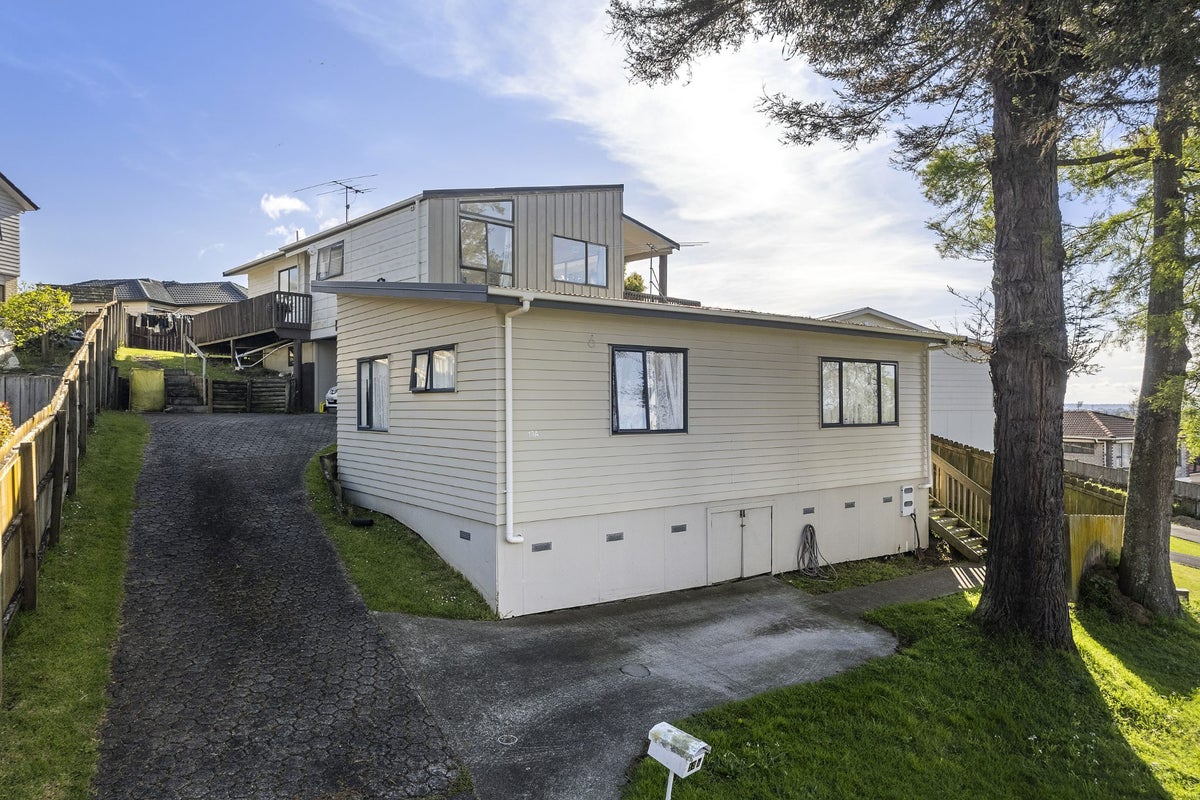 13 Sentosa Place, Clover Park, Auckland - Carousel 1