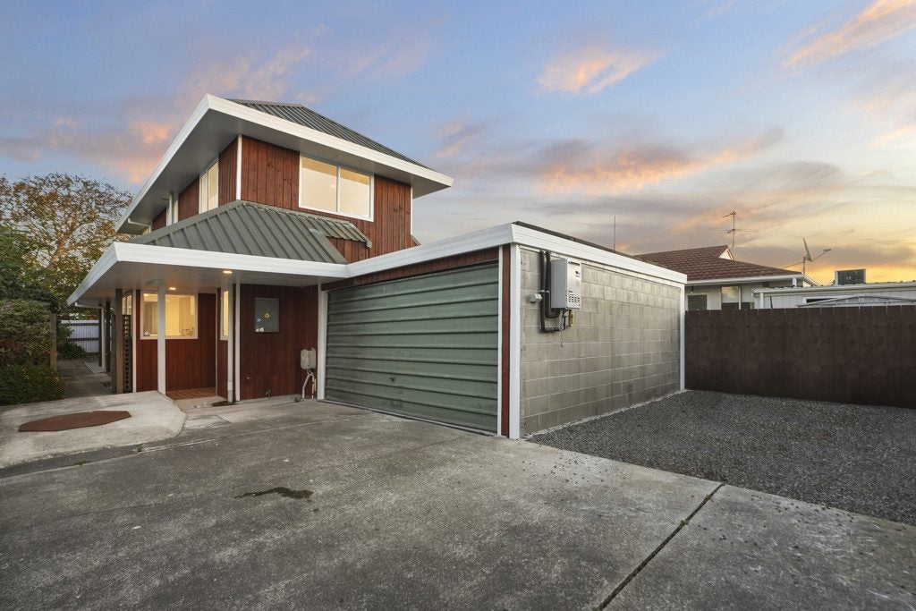 2/113 Beresford Street, New Brighton, Christchurch - Carousel 1
