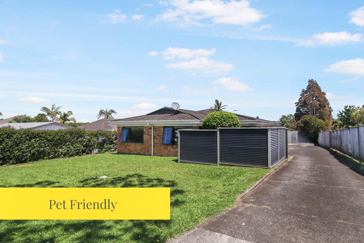 1/65 Howe Street, Howick, Auckland - Carousel 1