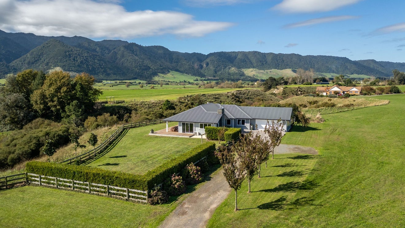 1472 Tower Road, Matamata - Carousel 1