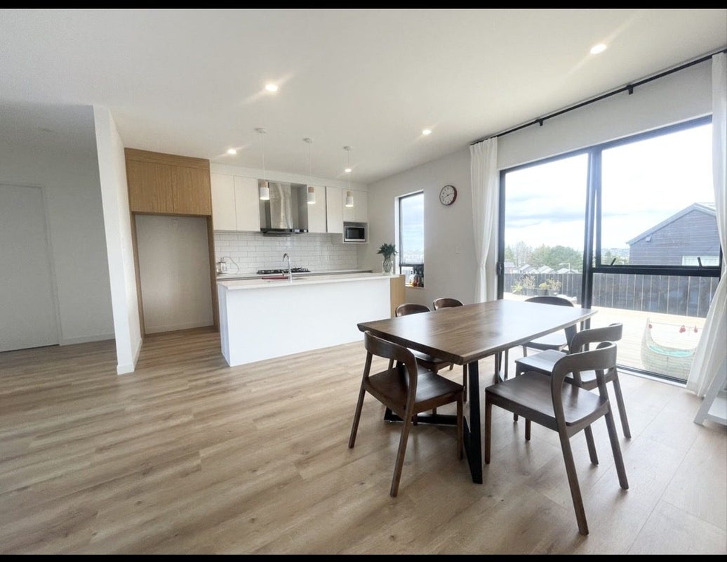 15 Arawaru Avenue, Silverdale - Carousel 2