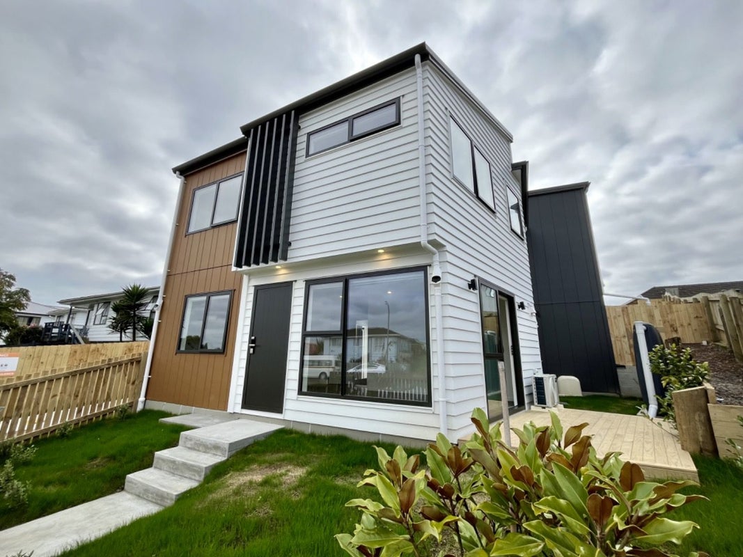 12A Massine Place, Randwick Park, Auckland - Carousel 16