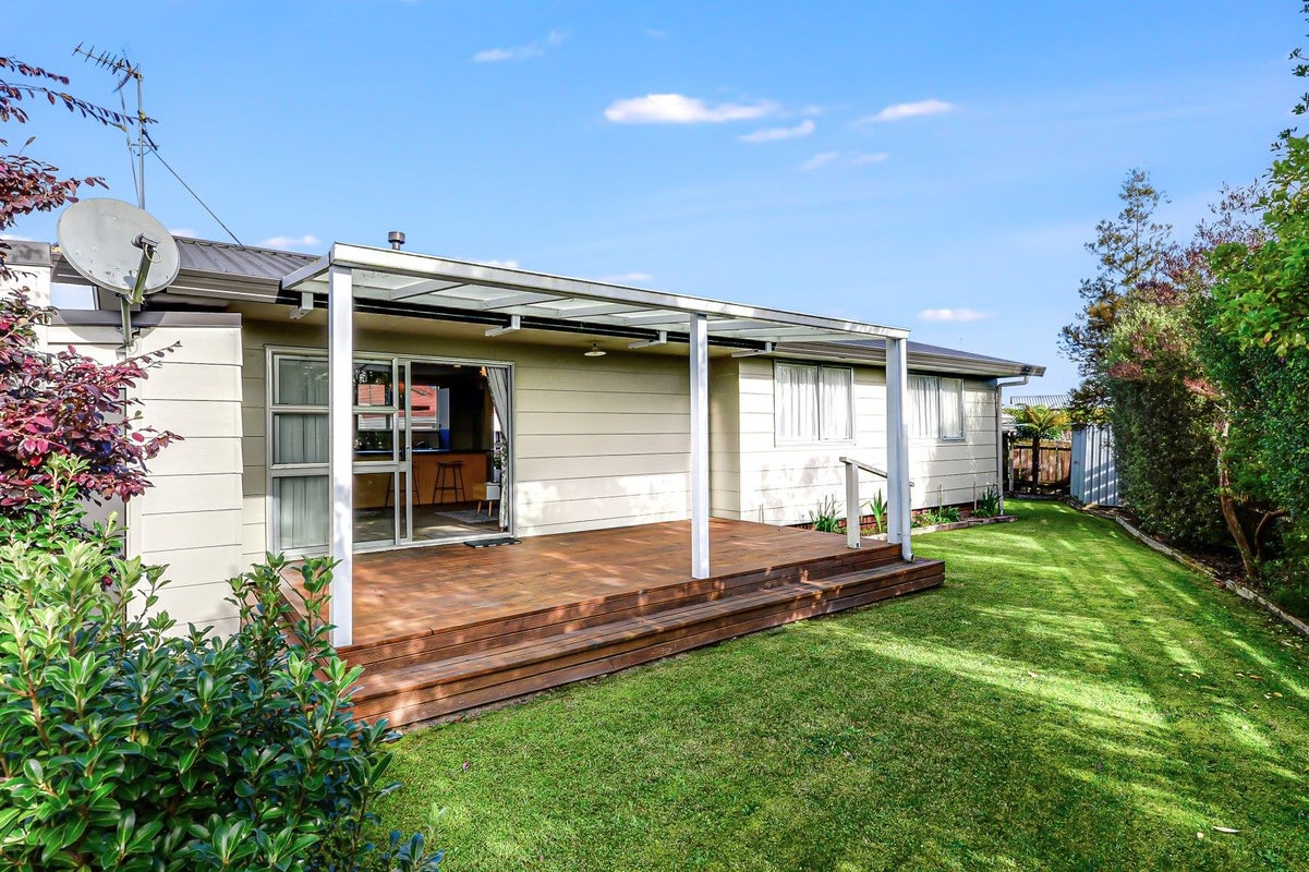 16A Brightwell Place, Nawton, Hamilton - Carousel 1