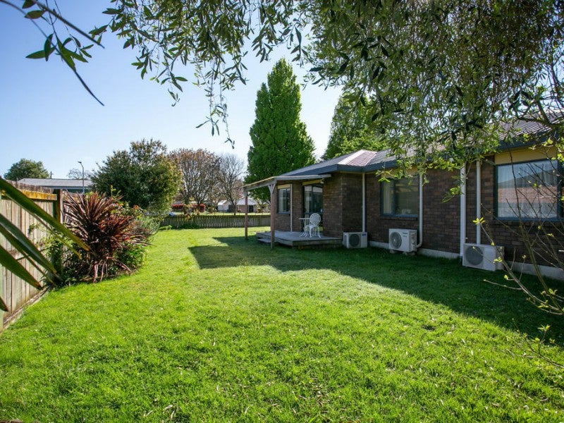 52 Thompson Street, Leamington, Cambridge - Carousel 2