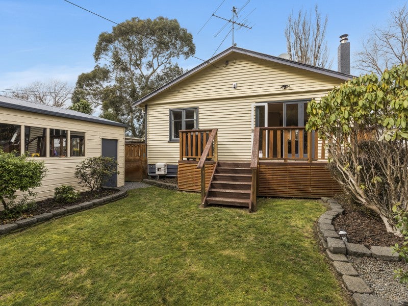 1/29 Norfolk Street, Belmont, Lower Hutt - Carousel 1