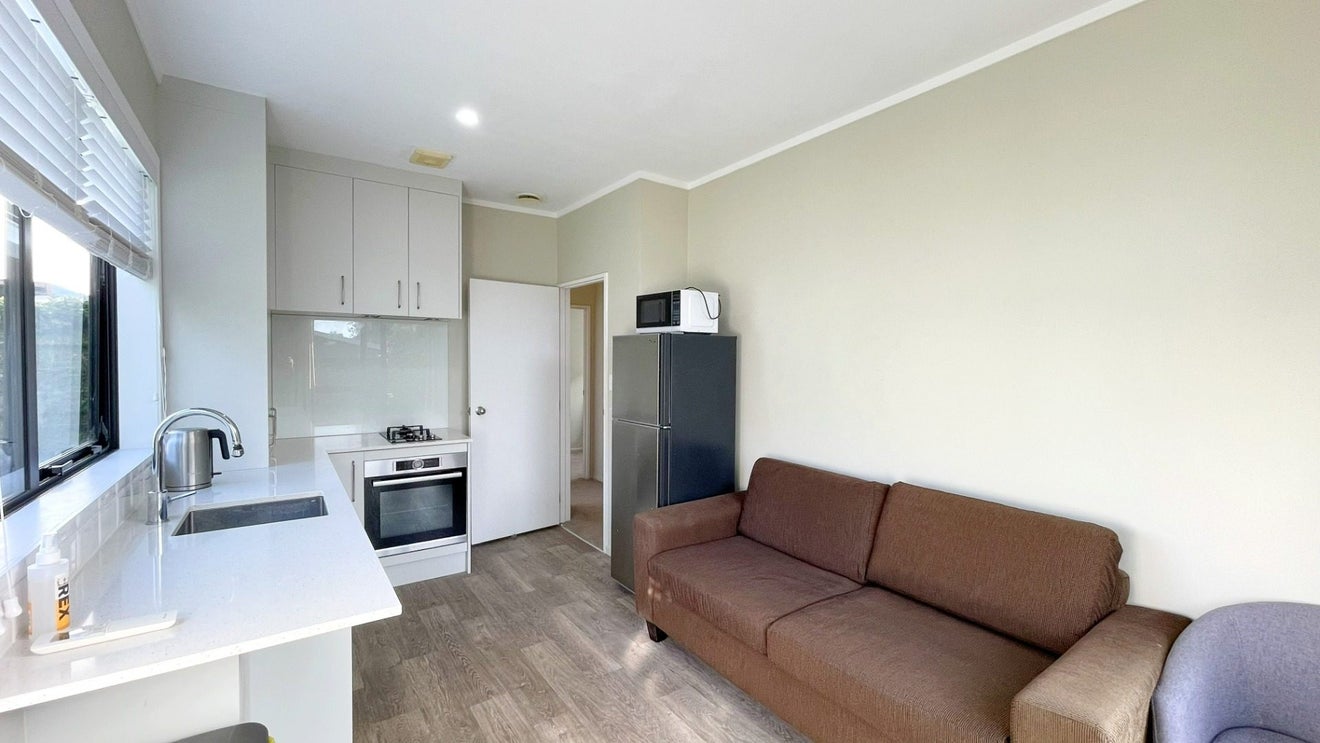 27 Colchester Avenue, Glendowie, Auckland - Carousel 2
