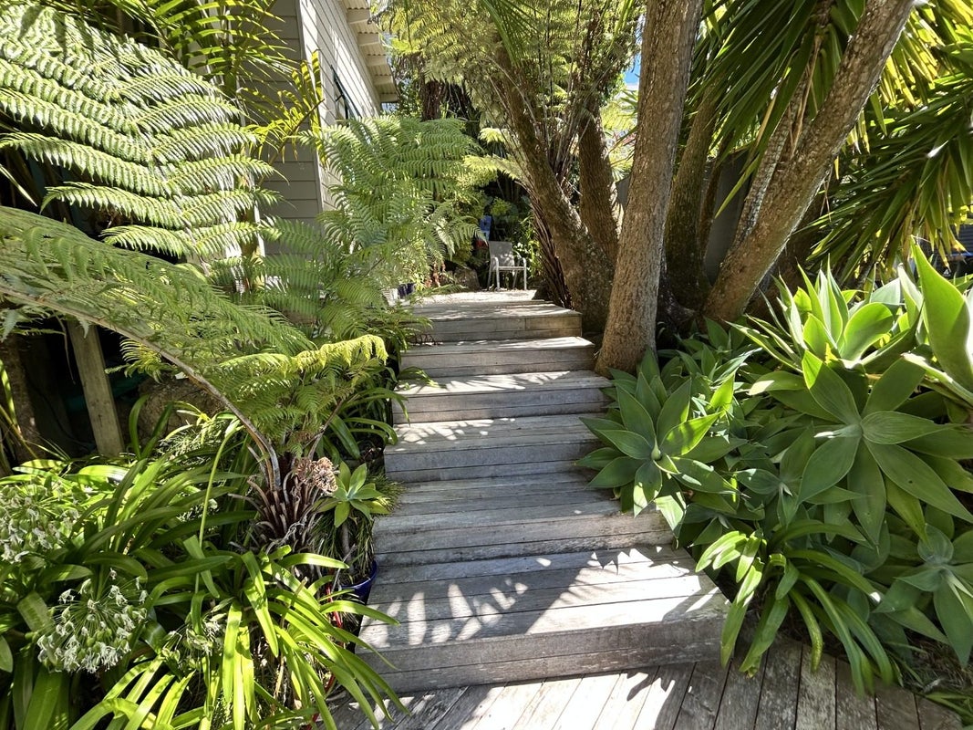 15A Rukutai Street, Orakei, Auckland - Carousel 2