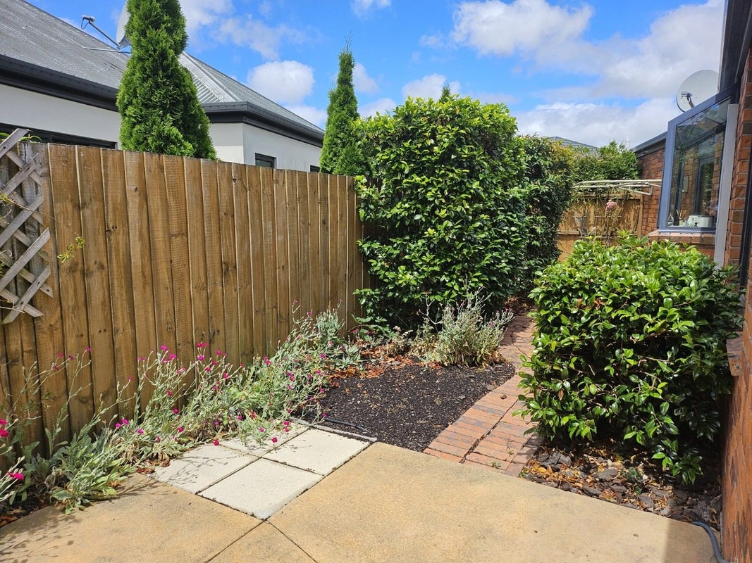 54 Parade Court, Addington, Christchurch - Carousel 2