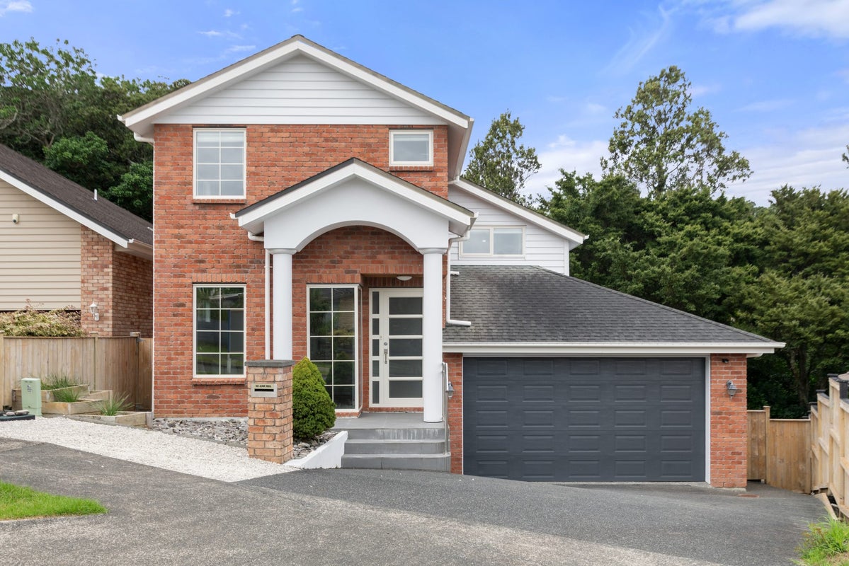 17 Lucca Crescent, Flat Bush, Auckland - Carousel 1