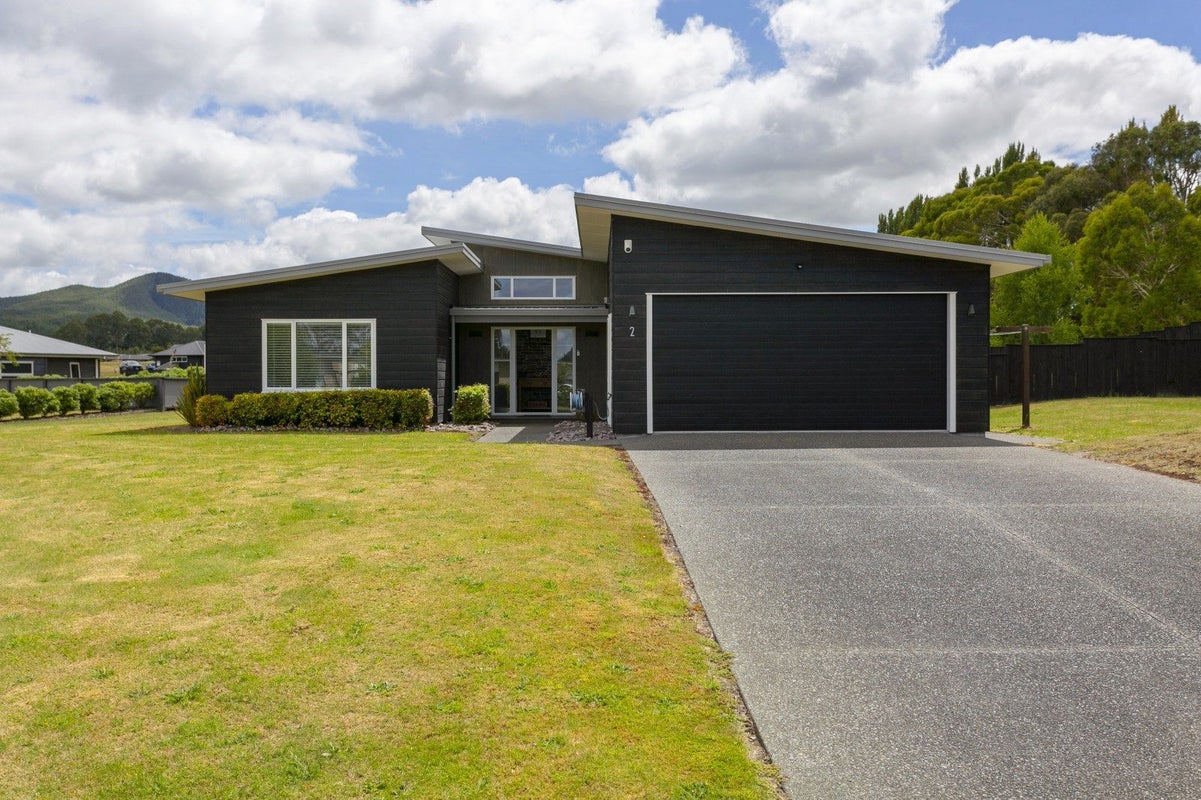 2/500 Kinloch Road, Kinloch, Taupo - Carousel 1