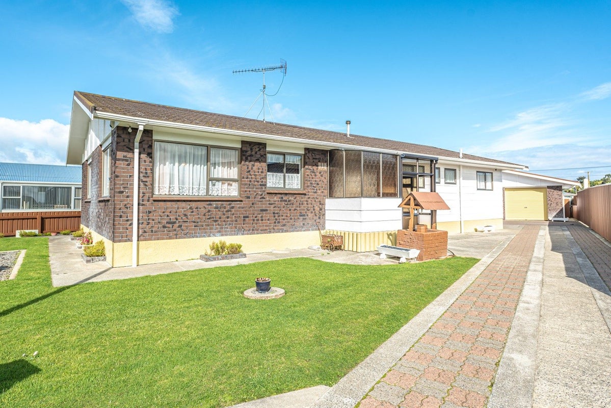 9 Stafford Street, Springvale, Whanganui - Carousel 1