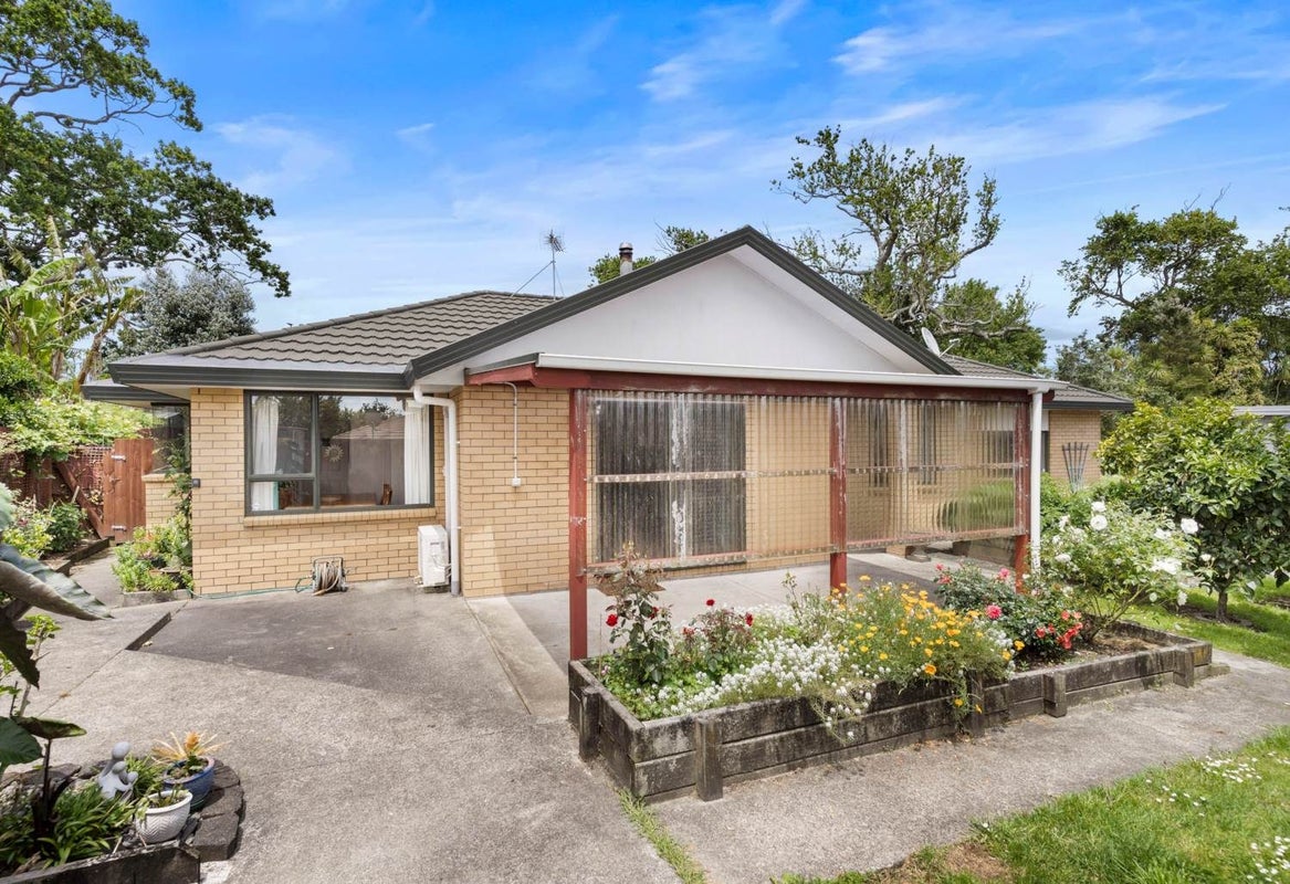 3 Carling Avenue, Massey, Auckland - Carousel 26