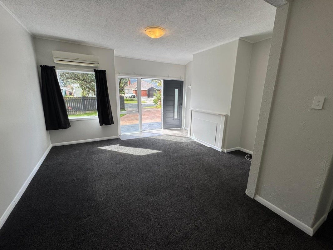 1/9 GODLEY ST, Waterloo, Lower Hutt - Carousel 2