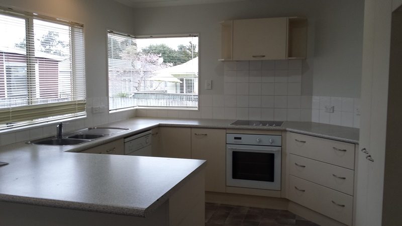 2/47 Vincent Street, Howick, Auckland - Carousel 2