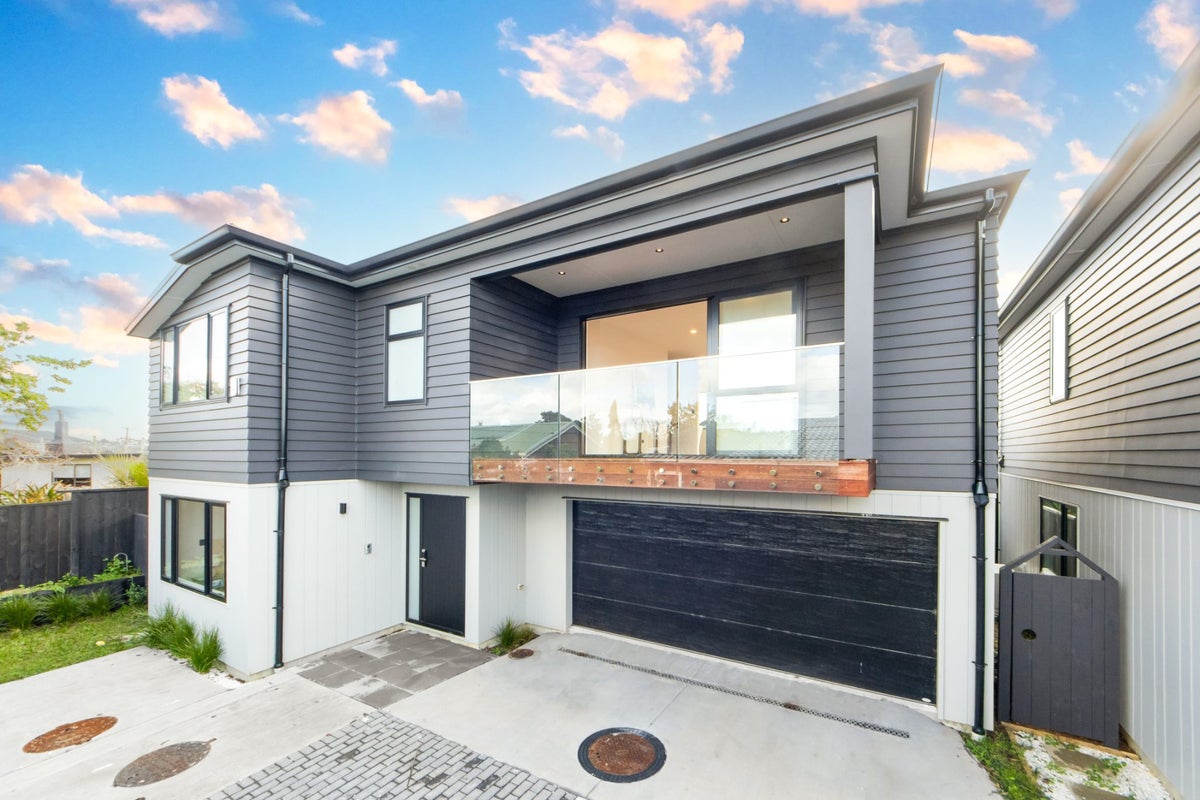 13D Rock Isle Road, Torbay, Auckland - Carousel 1