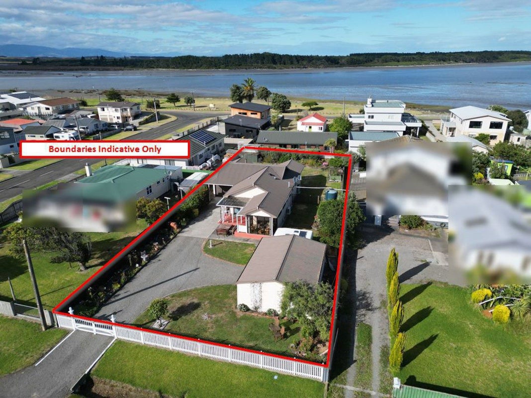 22 Shortt Street, Foxton Beach, Foxton - Carousel 2