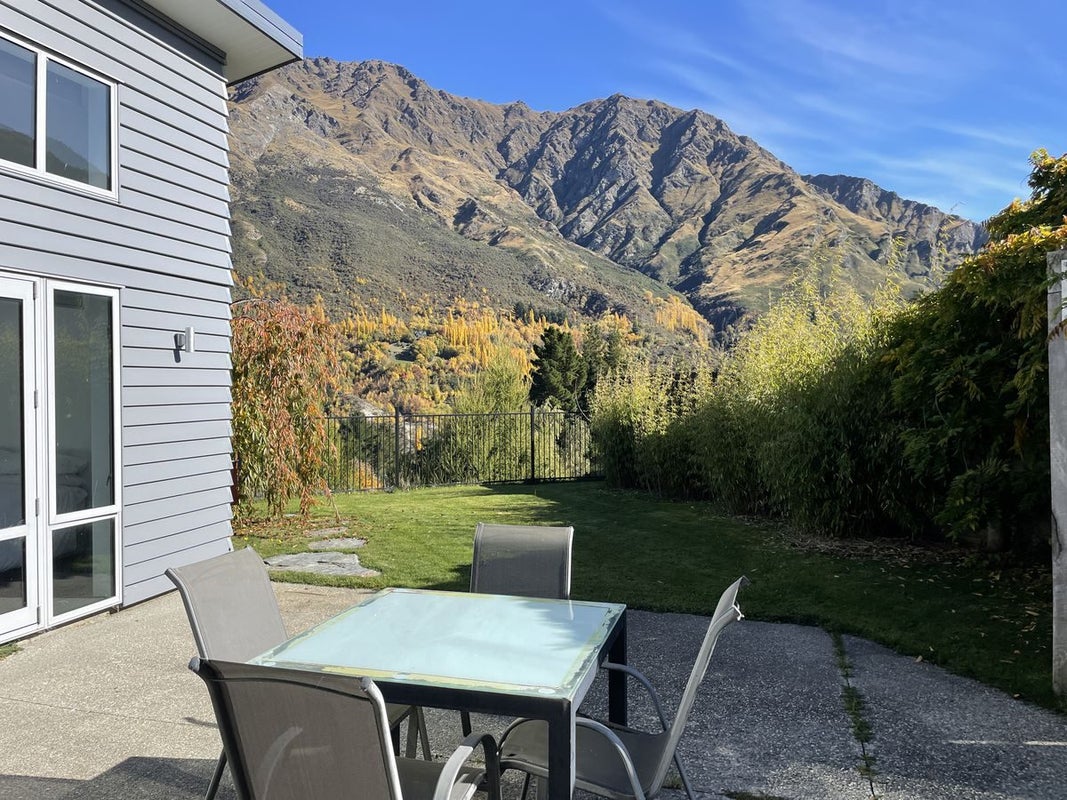 1 Morning Star Terrace, Arthurs Point, Queenstown - Carousel 1